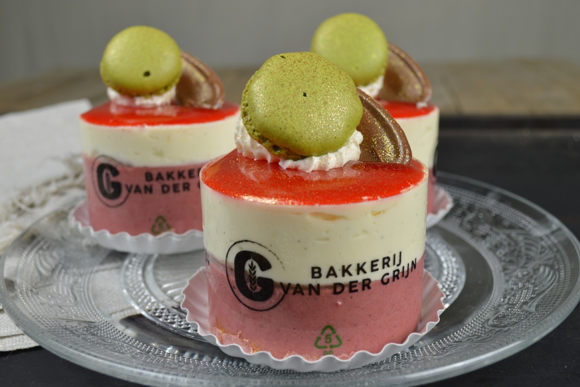 Frambozen witte chocolade gebakje